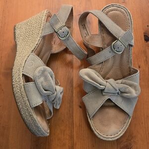 Born Monticello Espadrille Wedge Sandals Beige/Nude Leather and Suede Bow Size 7